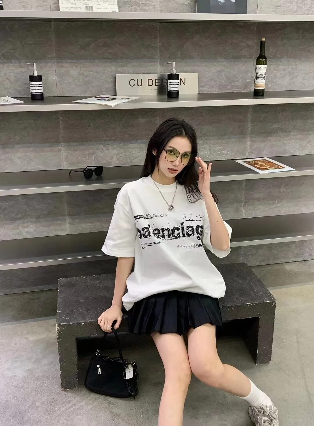 P80✨🔥 BALENCIAGA Paris lettering printed short-sleeved T-shirt, custom-woven and dyed 280g combed cotton heavyweight fabric, zero color difference in thread, perfect details, different from the current version on the market, welcome to compare, Same Style for men and women, must-sell in the picture above Color: White Black Size: 1 2 3 4